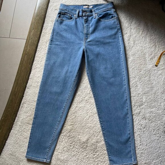 NWOT Levi's High Waisted Taper Mom Jeans Size 29/29 - Picture 2 of 12